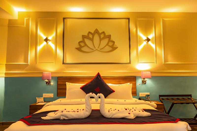 Hotel Ganga Kinare, Rishikesh - family-room